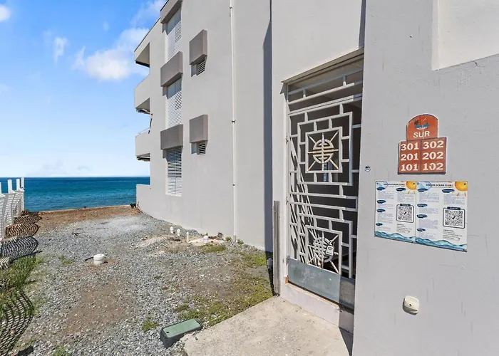 Beachfront Apt With Amazing Views